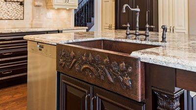 Why a Hand-Hammered Copper Farmhouse Sink by SoLuna Is the Perfect Centerpiece for Your Kitchen